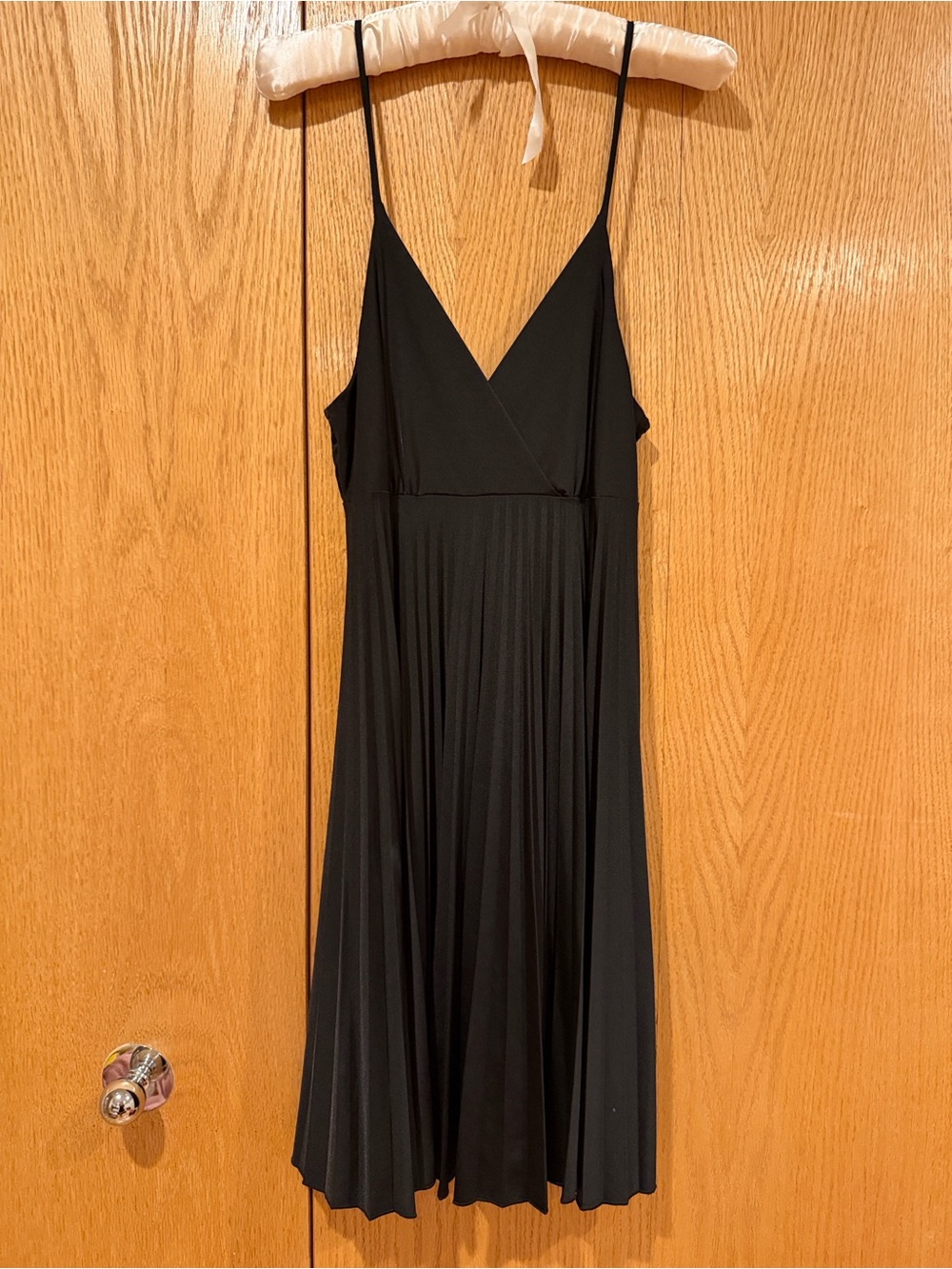 Soprano Black Spaghetti-Strap V-Neck Midi Dress